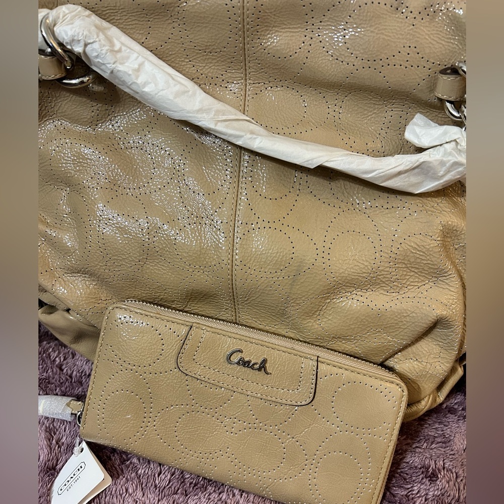 Genuine Coach Bag and Wallet, beige patent leather with “C” logo